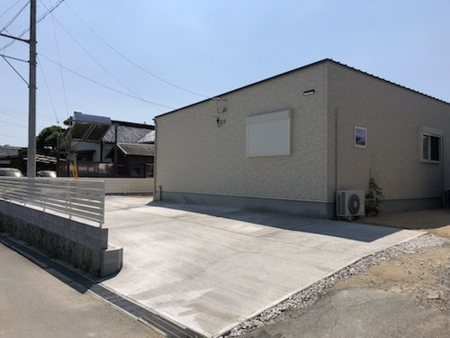 玄関周りのお庭事例の写真6